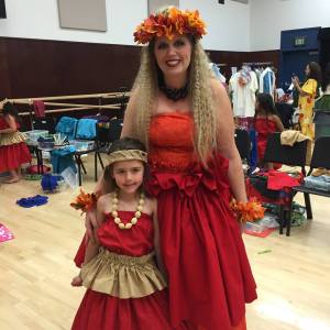 Aveline with Mom in red